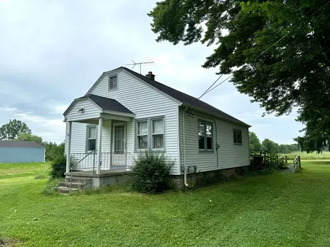 1141 S Oak Rd, Davison, MI 48423