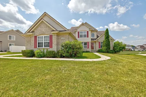 6188 Lismore Cir, Grand Blanc, MI 48439