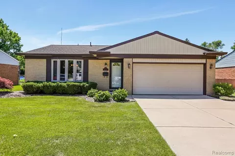 11347 Terry St, Plymouth, MI 48170