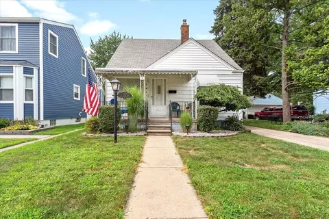 24802 Notre Dame St, Dearborn, MI 48124