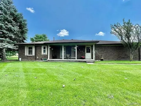 49345 Winchester Crt Ct, Shelby Township, MI 48315