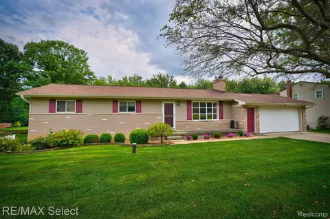 1009 Rio Dr, Mundy, MI 48439