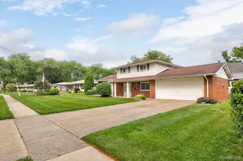 121 Sunburst Dr, Frankenmuth, MI 48734