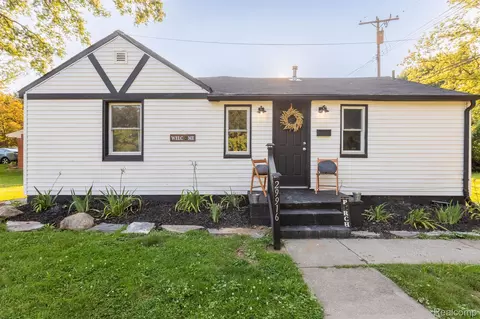 29916 Hennepin St, Garden City, MI 48135