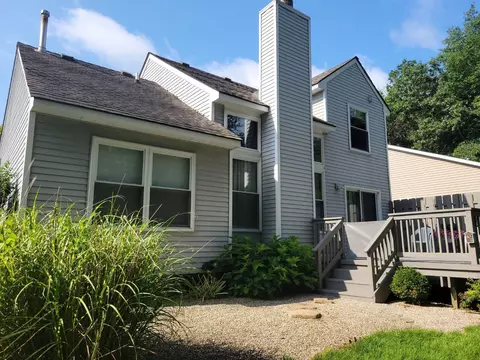 971 Rikki Ann, Wixom, MI 48393
