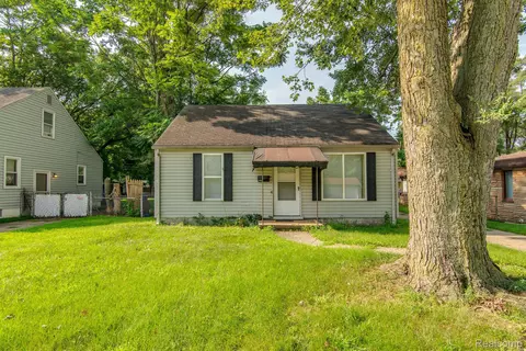 3064 Alvina Ave, Warren, MI 48091