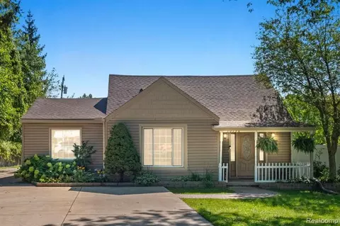30598 Lamar St, Farmington, MI 48336