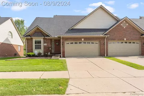 20248 Doves Pointe Dr, Romulus, MI 48174