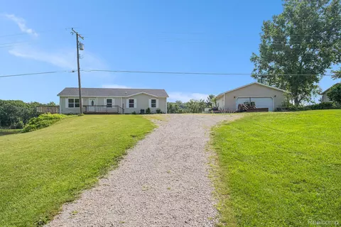 11250 Milford Rd, Rose, MI 48442