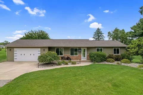 230 W Barron Rd, Howell, MI 48855