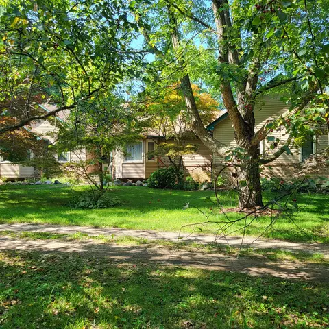 14848 Sharrard Rd, Berlin, MI 48002