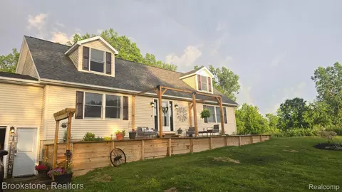 11482 Heatherwood Trl, Conway, MI 48836