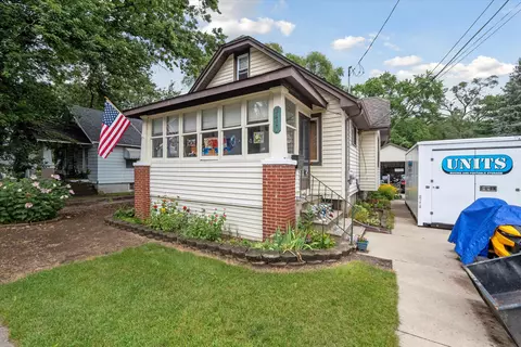 2420 Highland Crt Ct, Royal Oak, MI 48073