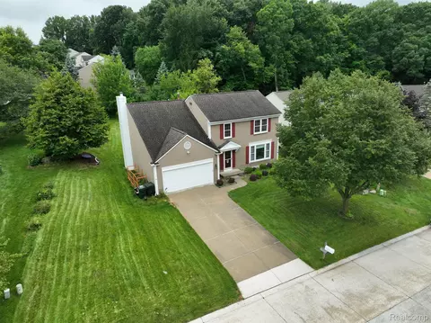 448 Ivy Wood, Rochester Hills, MI 48307
