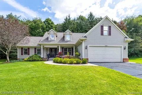 10380 Whistler Pkwy, Holly, MI 48442
