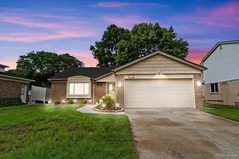 14935 Rotunda Dr, Sterling Heights, MI 48313