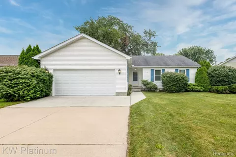 1925 Lakewood Ave, Port Huron, MI 48060
