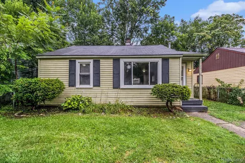 20954 Rensselaer St, Farmington Hills, MI 48336