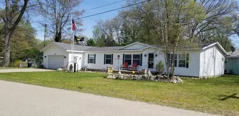 7025 Grand St, Caseville, MI 48725