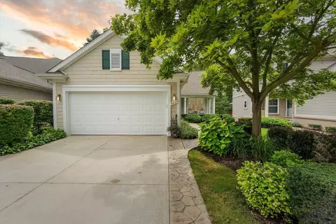6621 Pond View Rd, Independence, MI 48346
