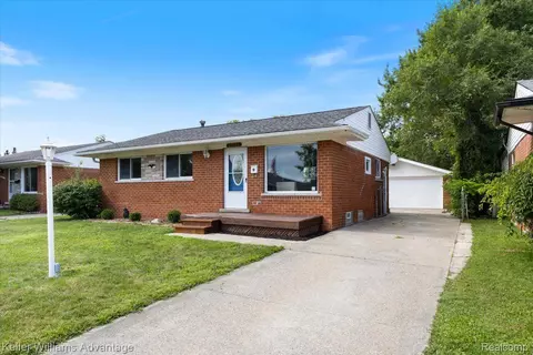 20199 Catalano St, Clinton Township, MI 48035