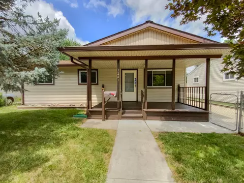 1281 Candlewood Ln, Ypsilanti, MI 48198