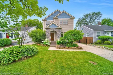 1694 Holland St, Birmingham, MI 48009
