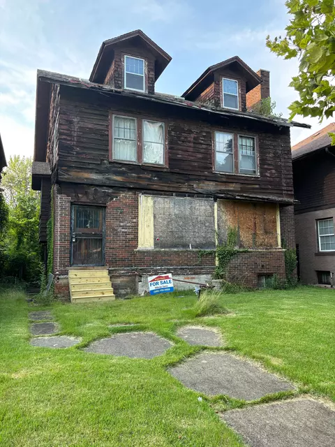 129 Rhode Island St, Highland Park, MI 48203
