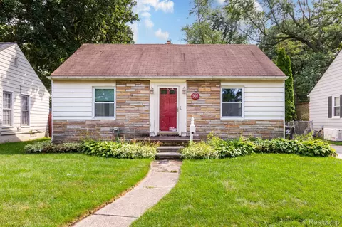 907 Cloverdale Dr, Royal Oak, MI 48067