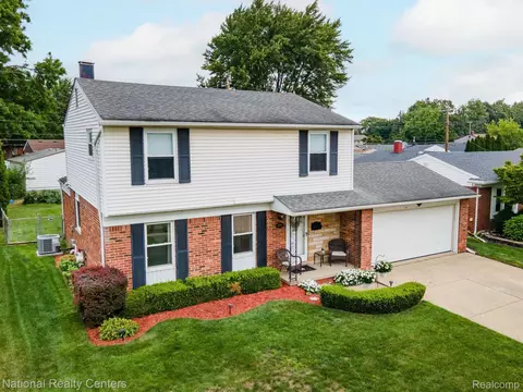 38900 Lyndon St, Livonia, MI 48154
