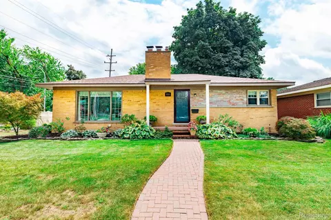 33411 Michele St, Livonia, MI 48150