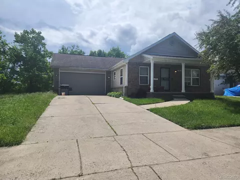 194 E Savannah St, Highland Park, MI 48203