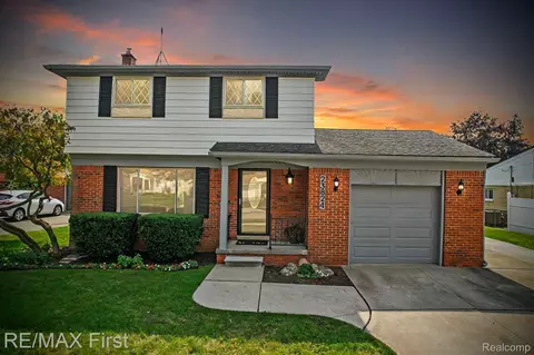 23824 Talbot St, Saint Clair Shores, MI 48082
