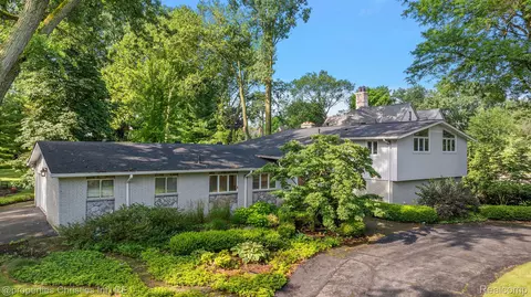 1429 Quarton Rd, Birmingham, MI 48009