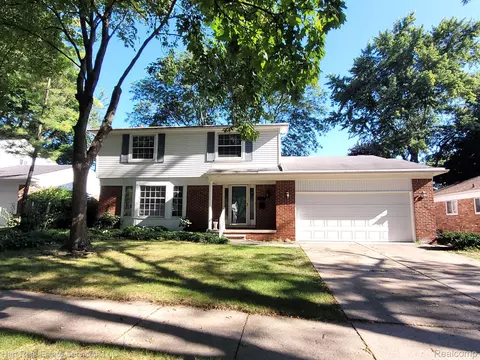1642 Gloucester St, Plymouth, MI 48170
