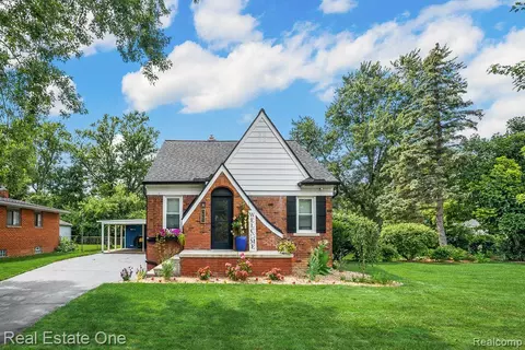 4003 Woodland Ave, Royal Oak, MI 48073
