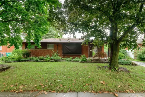 1200 Georgina Dr, Ypsilanti, MI 48198