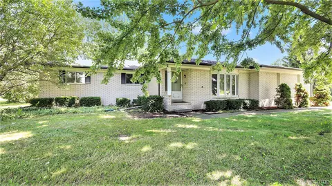 50600 Romeo Plank Rd, Macomb, MI 48044