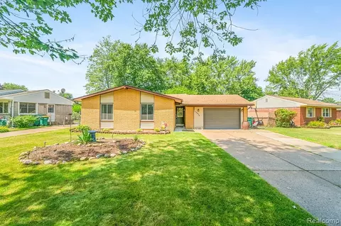 10976 Buchanan St, Belleville, MI 48111
