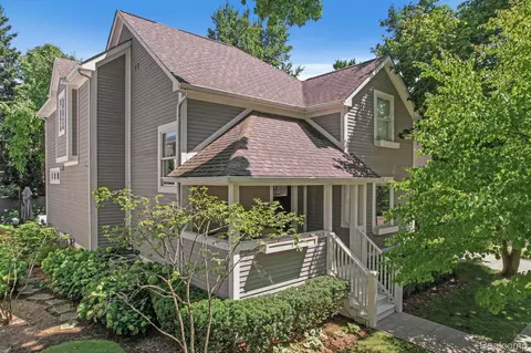 587 Stanley Blvd, Birmingham, MI 48009