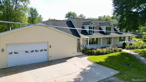 11230 Birch Run Rd, Birch Run, MI 48415