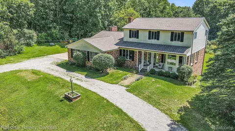 3949 Country Way, Hartland, MI 48353
