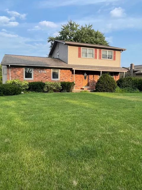 3708 Chevron Dr, Highland, MI 48356