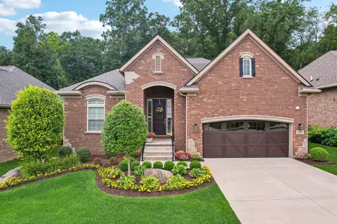 5516 Woodfall Rd, Independence, MI 48348
