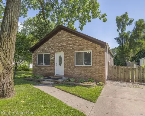 2366 Capitol Ave, Warren, MI 48091