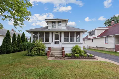 36920 Huron River Dr, Huron, MI 48164