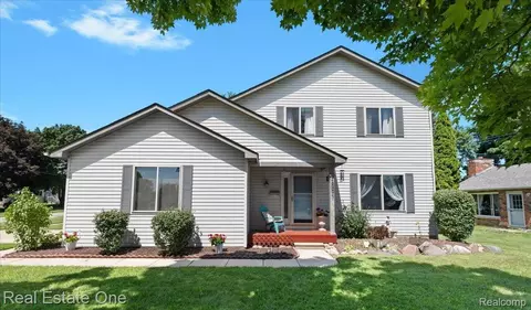 1001 Pleasure St, Milford, MI 48381