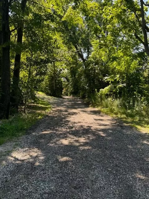 535 Oakdale St, Milford, MI 48380