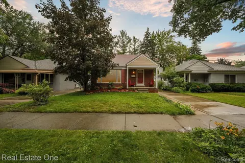 24350 Carlysle St, Dearborn, MI 48124