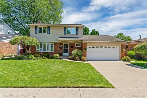 31346 Shaw Dr, Warren, MI 48093